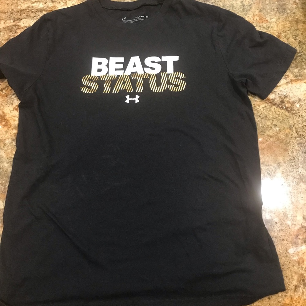 Under Armour t shirt